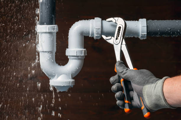 Professional Leak Detection technician working in Conway, WA